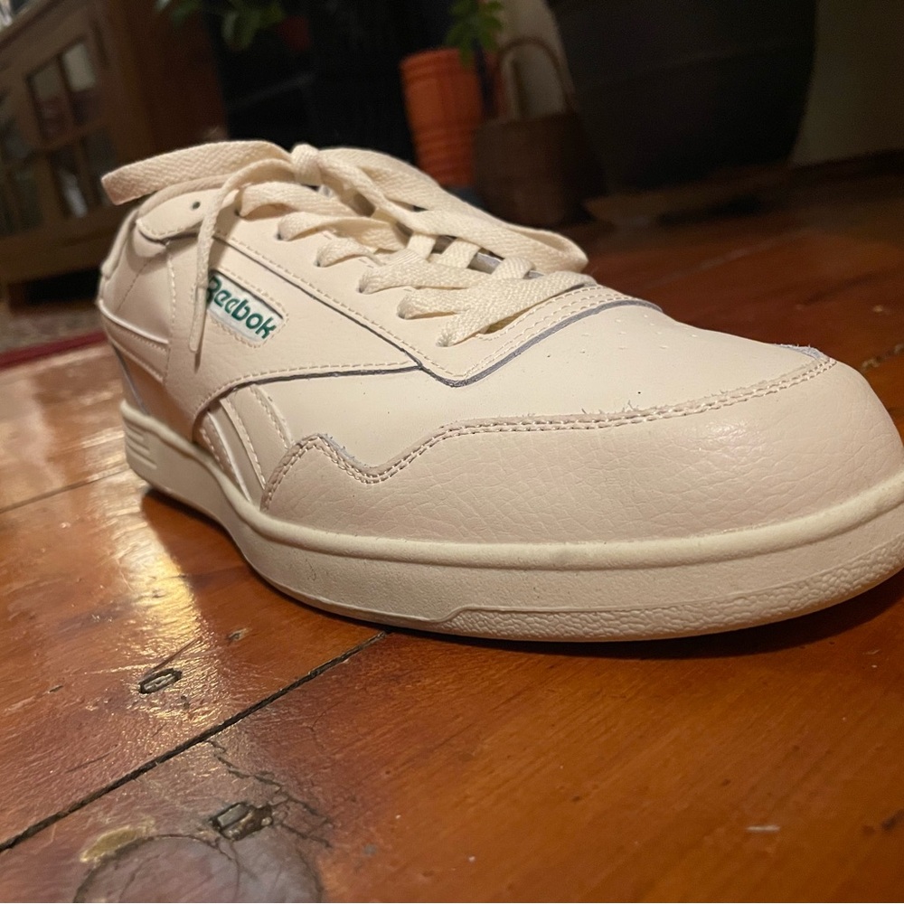 Reebok Cream Sneakers Classic Comfort Design